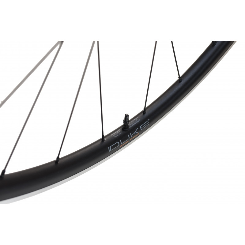 Wheel(s) DUKE ROAD RUNNER 30 Rb / DT SWISS 240 SP